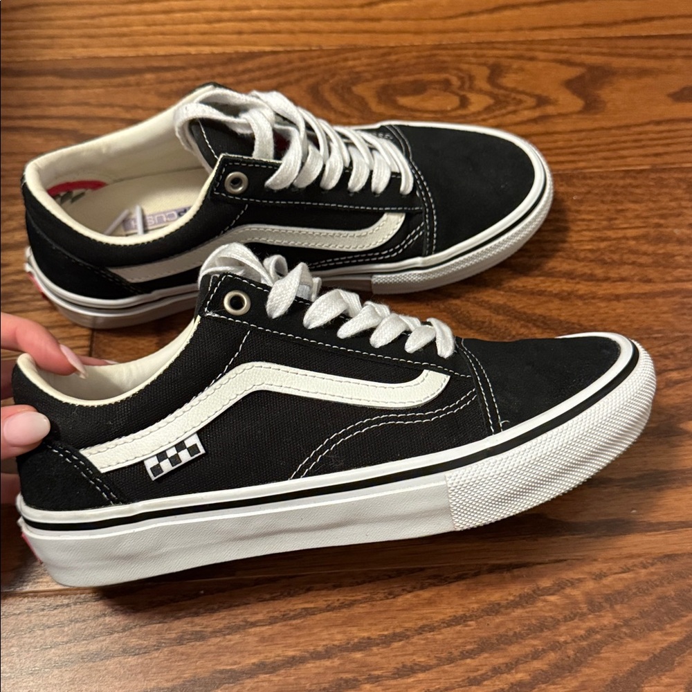 Vans Classic Black and White pop Cush Shoes